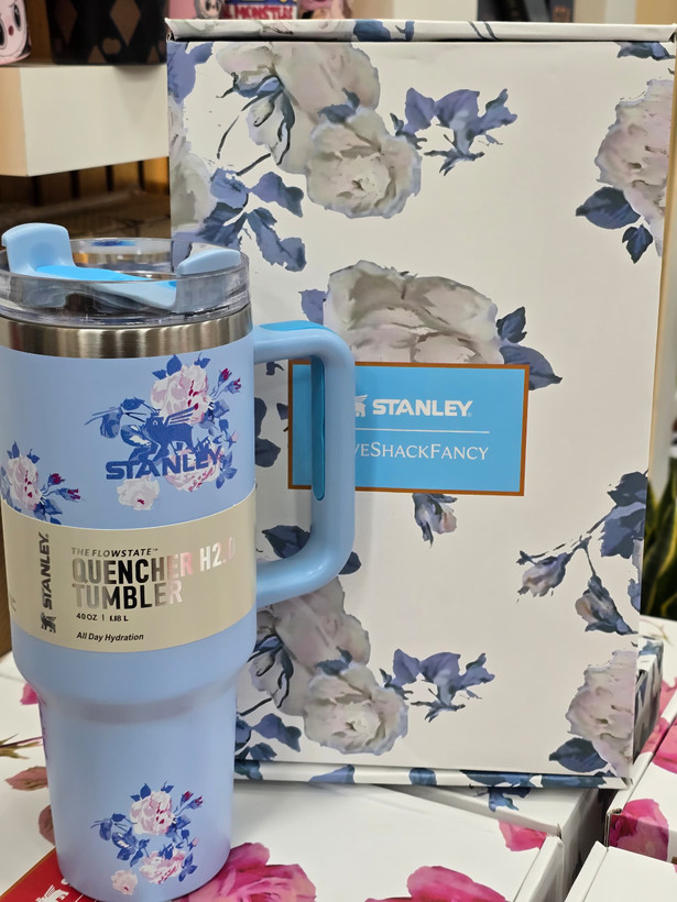 ماگ استنلی دسته دار طرح کادویی همراه با جعبه زیبا (۱.۱۸ لیتر ) Quencher H2.O Tumbler