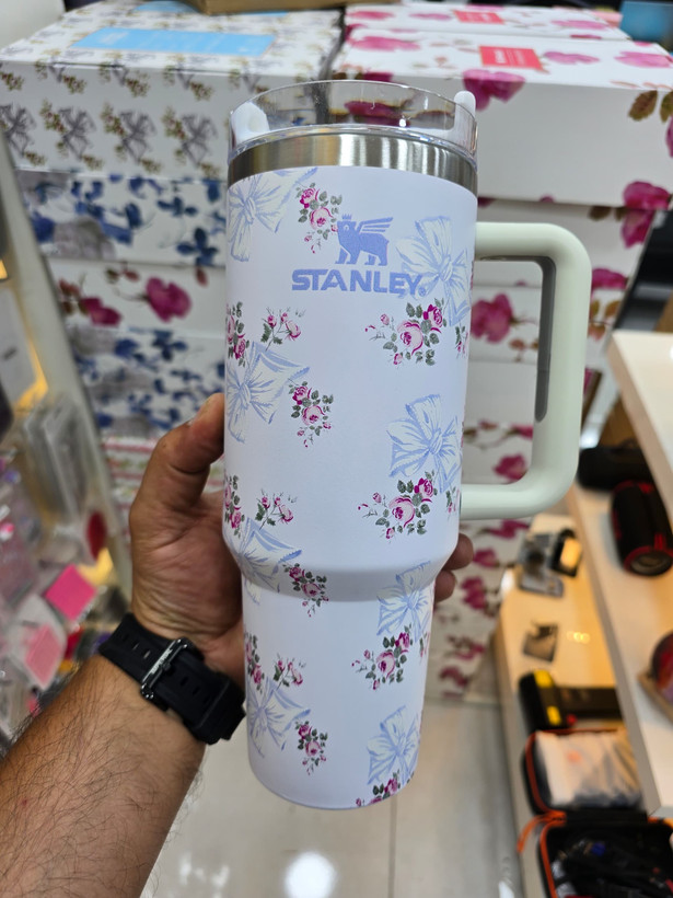 ماگ استنلی دسته دار طرح کادویی همراه با جعبه زیبا (۱.۱۸ لیتر ) Quencher H2.O Tumbler