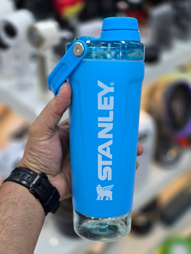 شیکر استنلی ۵۹۰ میلی لیتر مخزن دار مدل Activate Shaker Bottle