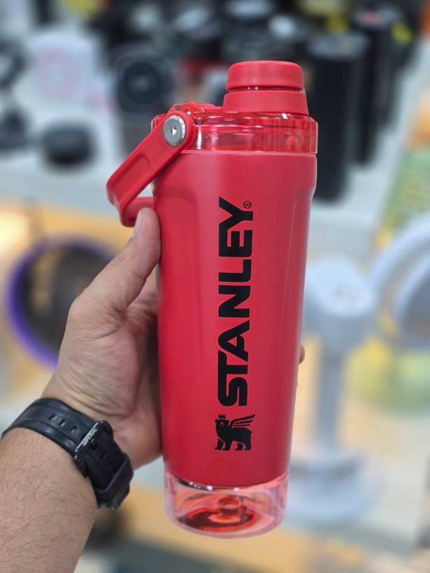 شیکر استنلی ۵۹۰ میلی لیتر مخزن دار مدل Activate Shaker Bottle